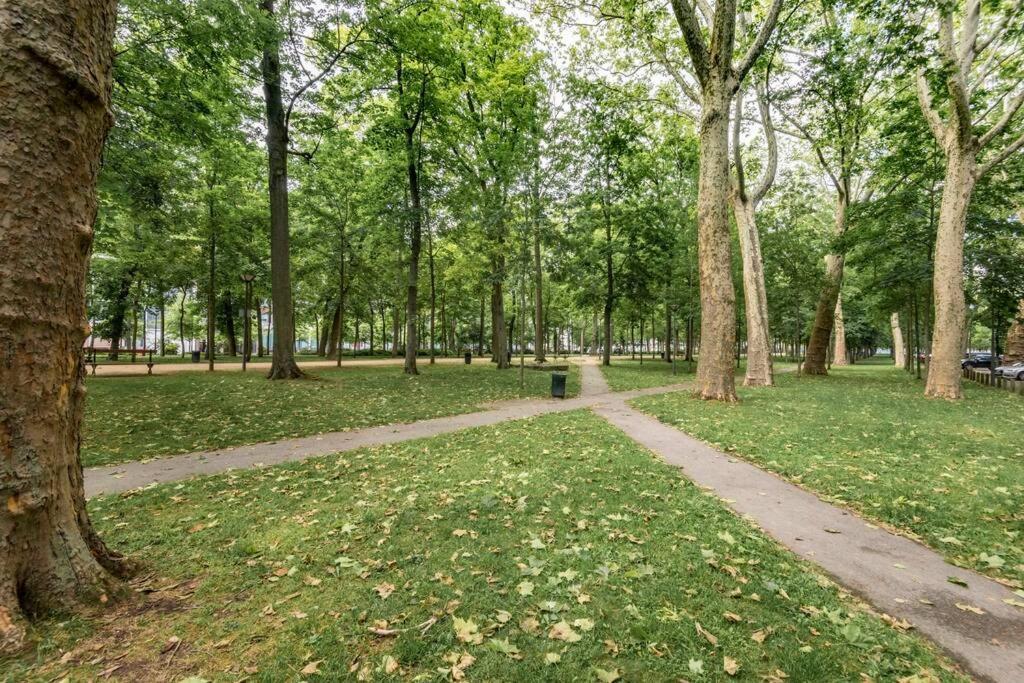 Moet Apartment Реймс Екстериор снимка